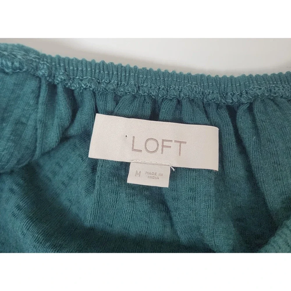 LOFT Ruched V Neck Top Women's M Green Puff Sleeve Ribbed Casual Minimalist
